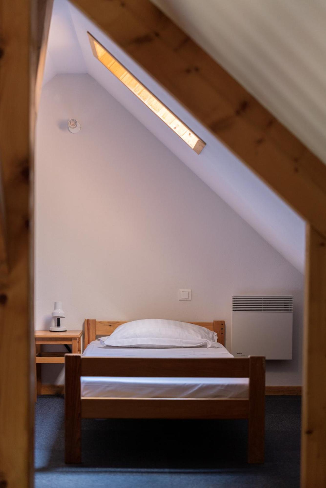 Domaine De Ramonjuan Otel Bagnères-de-Bigorre Oda fotoğraf