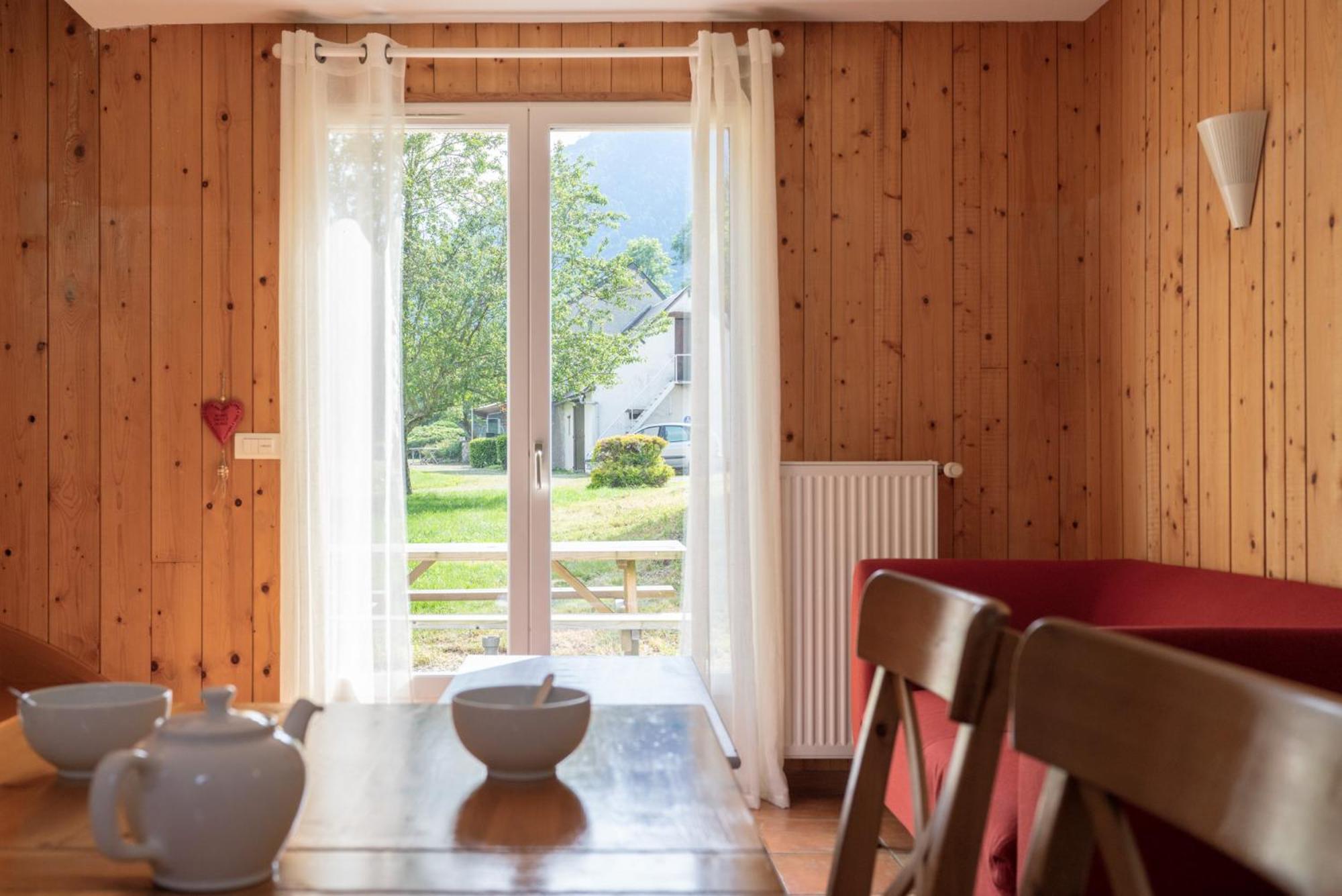 Domaine De Ramonjuan Otel Bagnères-de-Bigorre Oda fotoğraf