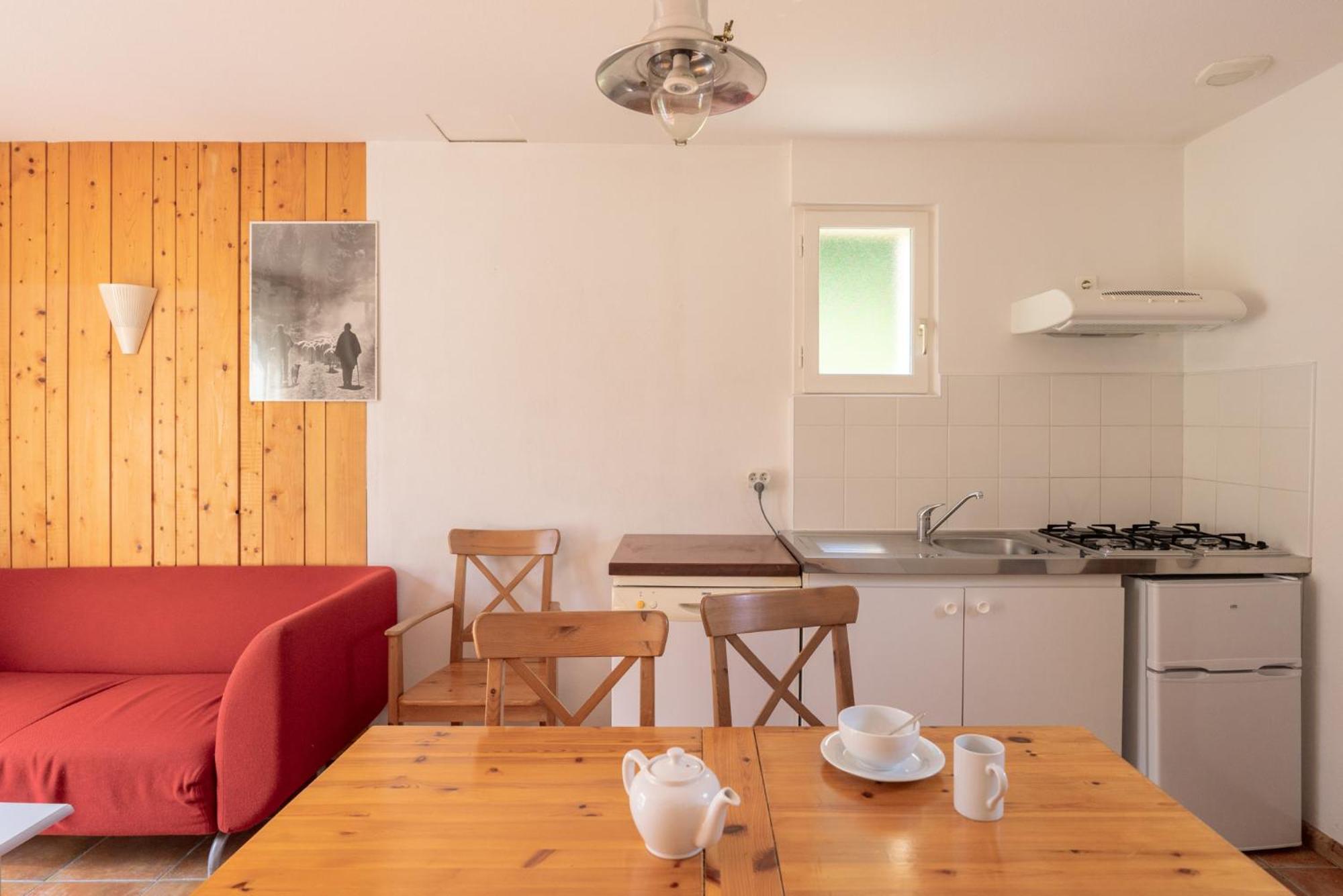 Domaine De Ramonjuan Otel Bagnères-de-Bigorre Oda fotoğraf