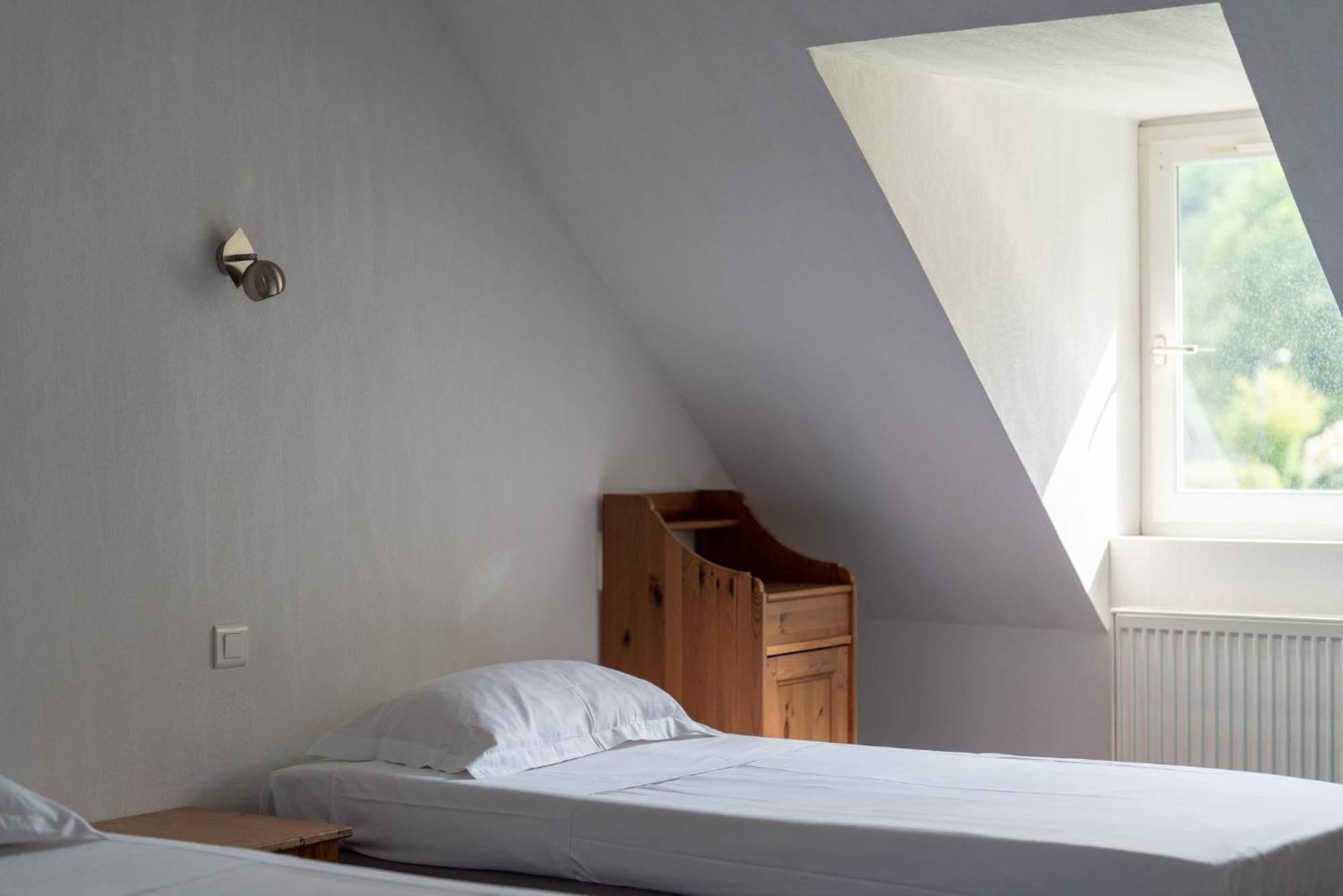 Domaine De Ramonjuan Otel Bagnères-de-Bigorre Oda fotoğraf